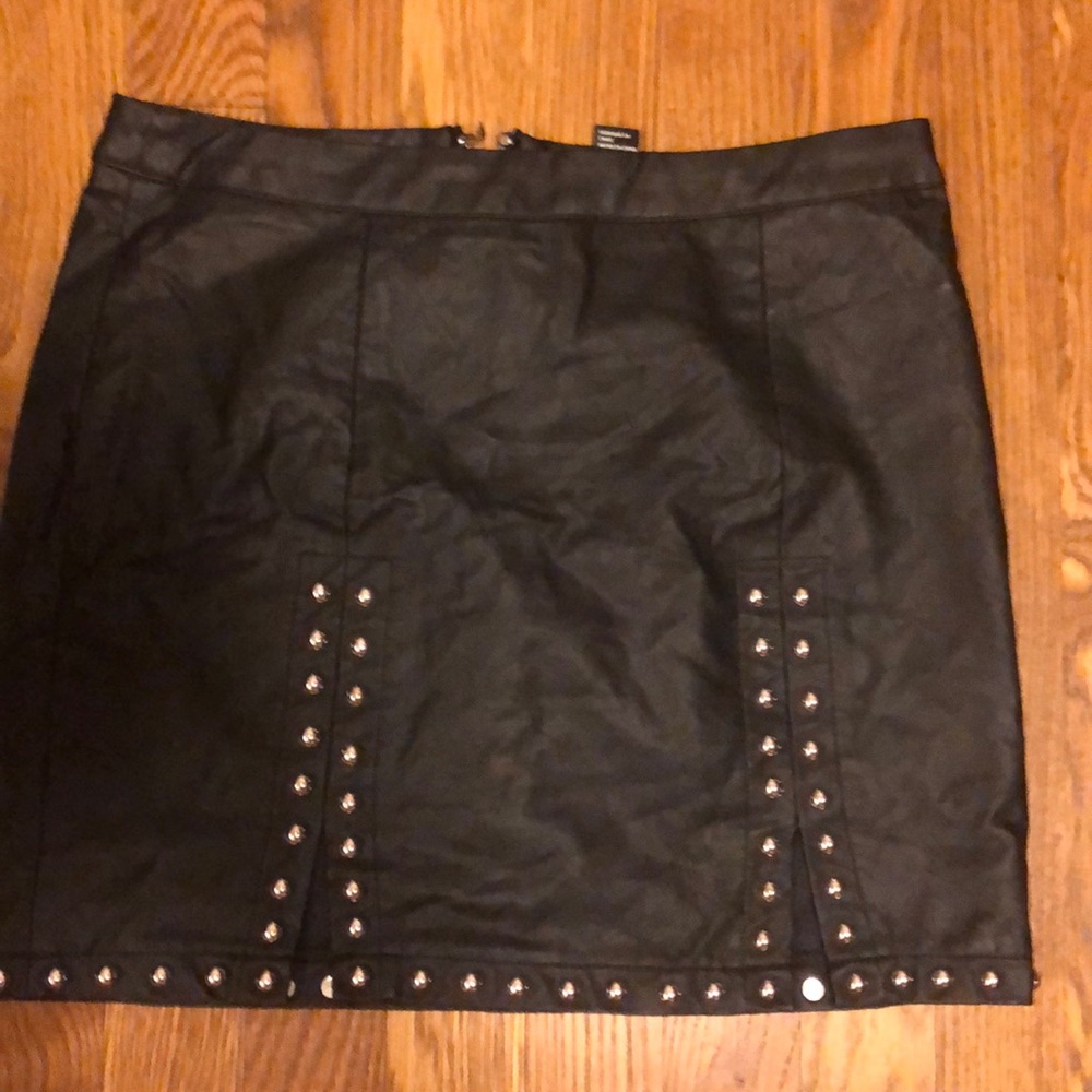 Black Forever 21 Mini Skirt
